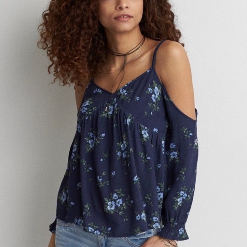 NWT 💙 American Eagle Cold Shoulder Blouse